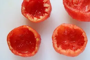 Oeufs en coque de tomate : Étape 1
