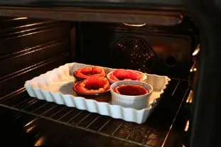 Oeufs en coque de tomate : Étape 6