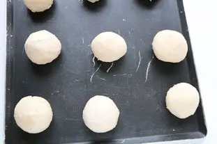 Oeufs en coque de brioche : Étape 1