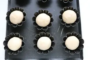 Oeufs en coque de brioche : Étape 2