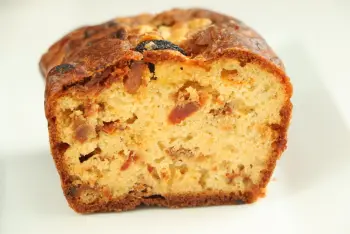 Cake au chorizo, olives et tomates confites