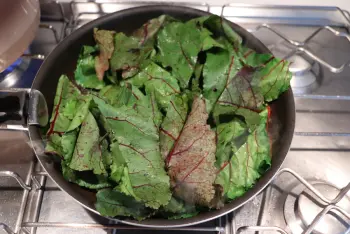 Gratin de fanes de betteraves et pommes de terre : Étape 2