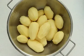 Gratin de pommes de terre aux morilles et vin jaune : Étape 13