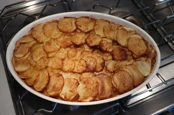 Gratin de pommes de terre aux morilles et vin jaune : Étape 22