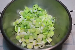 Fin gratin de poireaux aux oeufs durs : Étape 1