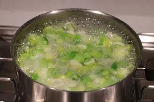 Fin gratin de poireaux aux oeufs durs : Étape 2