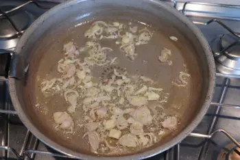 Petits pois nouveaux à l'italienne : Étape 3