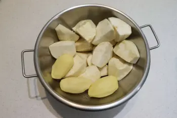 Purée de céleri : Étape 1