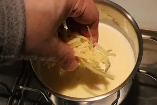 Oeufs pochés aux épinards et lait de Comté : Étape 4