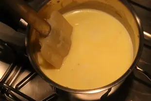 Oeufs pochés aux épinards et lait de Comté : Étape 5