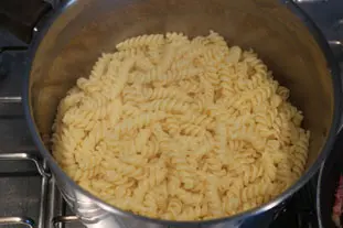 Pâtes à la crème moutardée : Étape 1