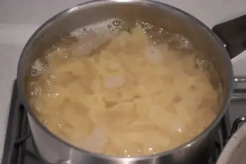 Pâtes papillons à la truite fumée : Étape 3