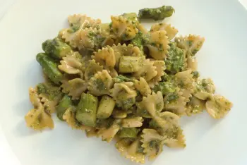 Farfalle aux asperges vertes