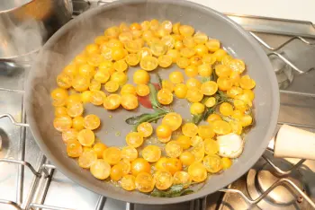 Pâtes aux tomates cerises et aux herbes : Étape 3