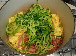 Tagliatelles et spaghetti de courgettes façon carbonara : Étape 10