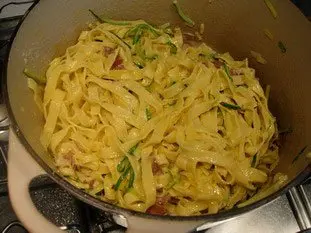 Tagliatelles et spaghetti de courgettes façon carbonara : Étape 13