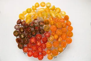 Tarte fine aux tomates cerises et pesto : Étape 2