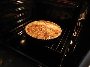 Tarte fine aux échalotes confites : Étape 12