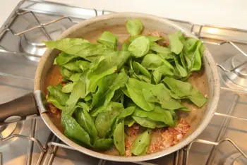 Quiche à l'oseille et pommes de terre : Étape 6