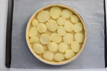 Quiche à l'oseille et pommes de terre : Étape 9