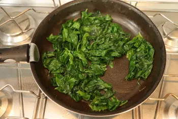 Quiche sans pâte aux épinards et pommes de terre : Étape 4