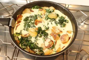 Quiche sans pâte aux épinards et pommes de terre : Étape 8