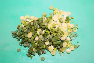 Tartines grillées à l'oignon nouveau : Étape 2