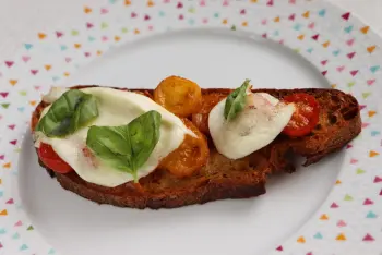 Bruschetta et mozzarella