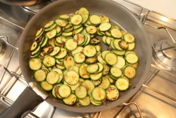Tartines gratinées aux courgettes et tomates : Étape 4