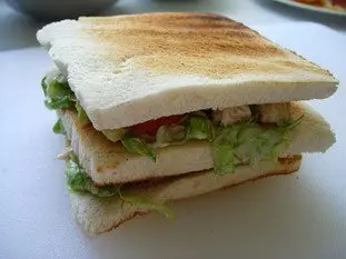 Sandwichs club au crabe et saumon fumé : Étape 12