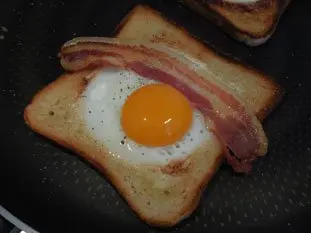 Oeuf au plat en toast : Étape 9