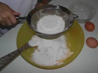 Quatre-quarts : Étape 6