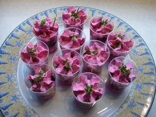 Mousse de betteraves crues aux noix