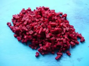 Mousse de betteraves crues aux noix : Étape 1