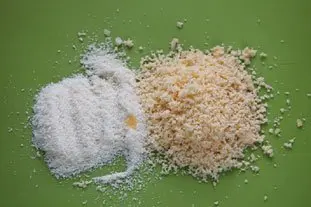 Petites madeleines salées aux 2 fromages : Étape 1