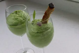 Crème d'avocat à l'oseille