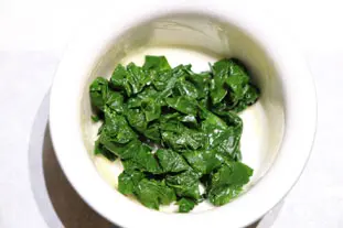 Oeufs cocotte poulet et épinards : Étape 2