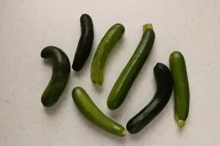 Salade de jeunes courgettes : Étape 1