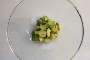 Salade d'avocat, artichaut et poulet : Étape 1