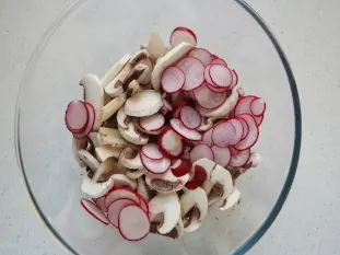 Salade radis et champignons : Étape 2