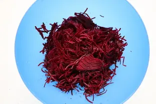 Salade de betteraves à la polonaise : Étape 6