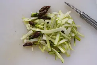 Salade d'asperges vertes à cru : Étape 3