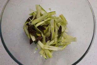 Salade d'asperges vertes à cru : Étape 4