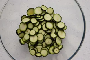 Rémoulade de petites courgettes au thon : Étape 2