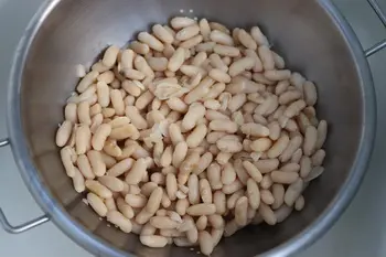 Salade tiède de haricots blancs et truite fumée : Étape 3