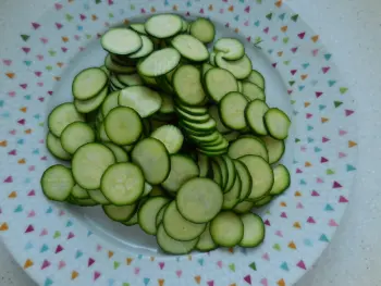 Salade grecque au poulet : Étape 1