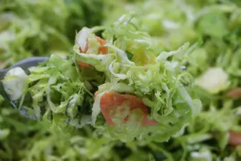 Salade de Bruxelles, à la truite fumée et Comté