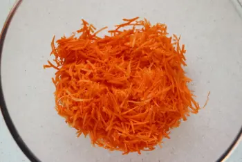 Salade de carottes aux amandes et Comté : Étape 1