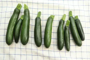 Salade de courgettes croquantes au reste de rôti : Étape 1