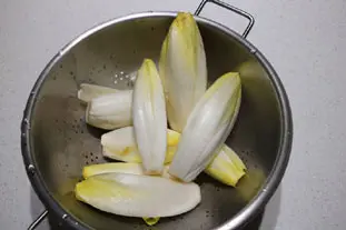Salade d'endives à la Comtoise : Étape 1